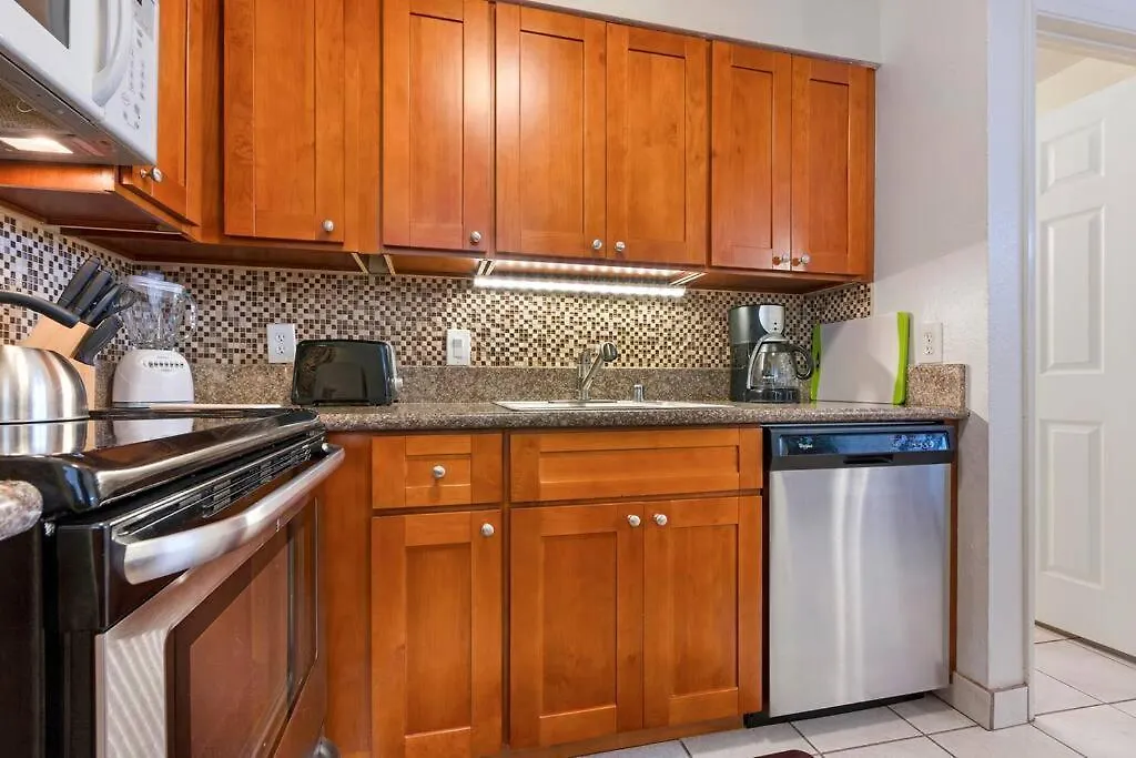 Royal Kahana 815- Surrounding Island & Ocean View Paradise Condo Apartment